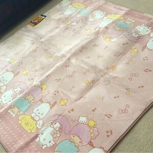 Sanrio Characters x FiberHeat 185cmx185cm rug